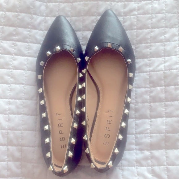 Black pointed toes shoes size 6. Never worn. - Picture 1 of 4